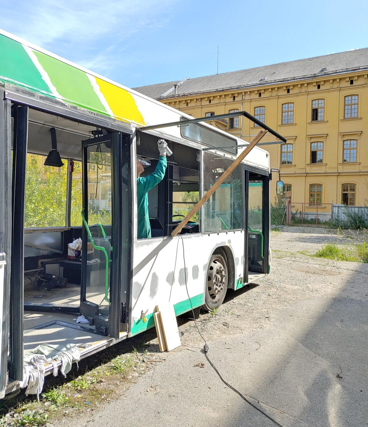 Mobile youth center appearance of the exterior before renovation